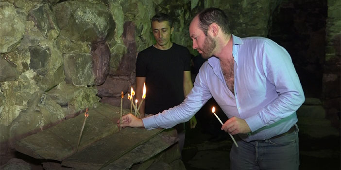 Hakkari’deki kiliseyi temizleyip ibadet ettiler