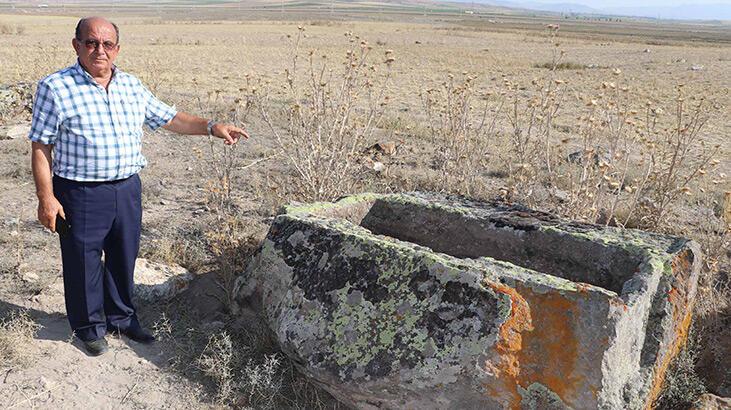 Roma dönemi kaya mezarlarda defineci tahribatı