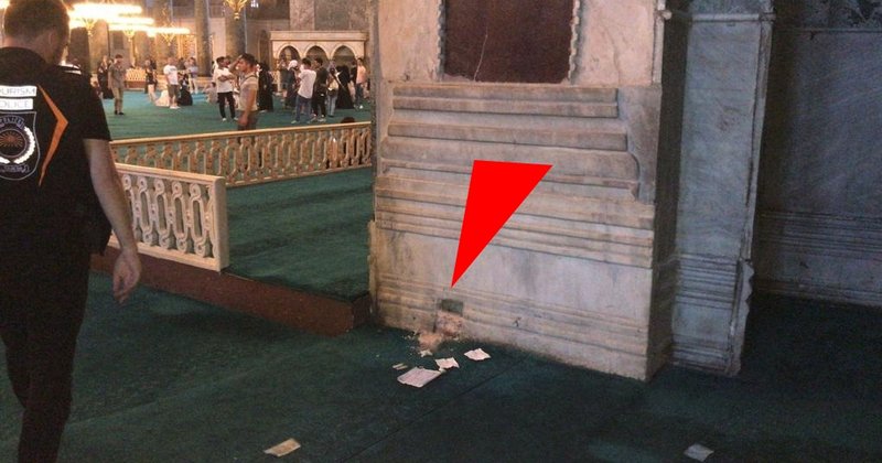 Ayasofya’da taşların arasından İbranice yazı çıktı!