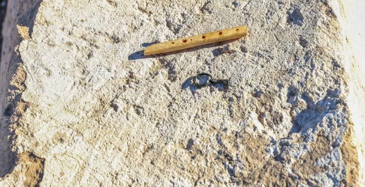 Zerzevan Kalesi’nde 1600 yıllık flüt ve bronz anahtarlı yüzük bulundu