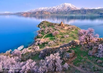 Van Gölü’nün çekilmesiyle yeni mikrobiyalitler gün yüzüne çıktı