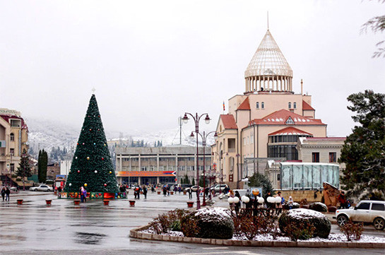 Karabağ’ın (Artskh-‘Akunq’ web sitesi) işgal altındaki topraklarında yaklaşık 2.000 anıt kaldı