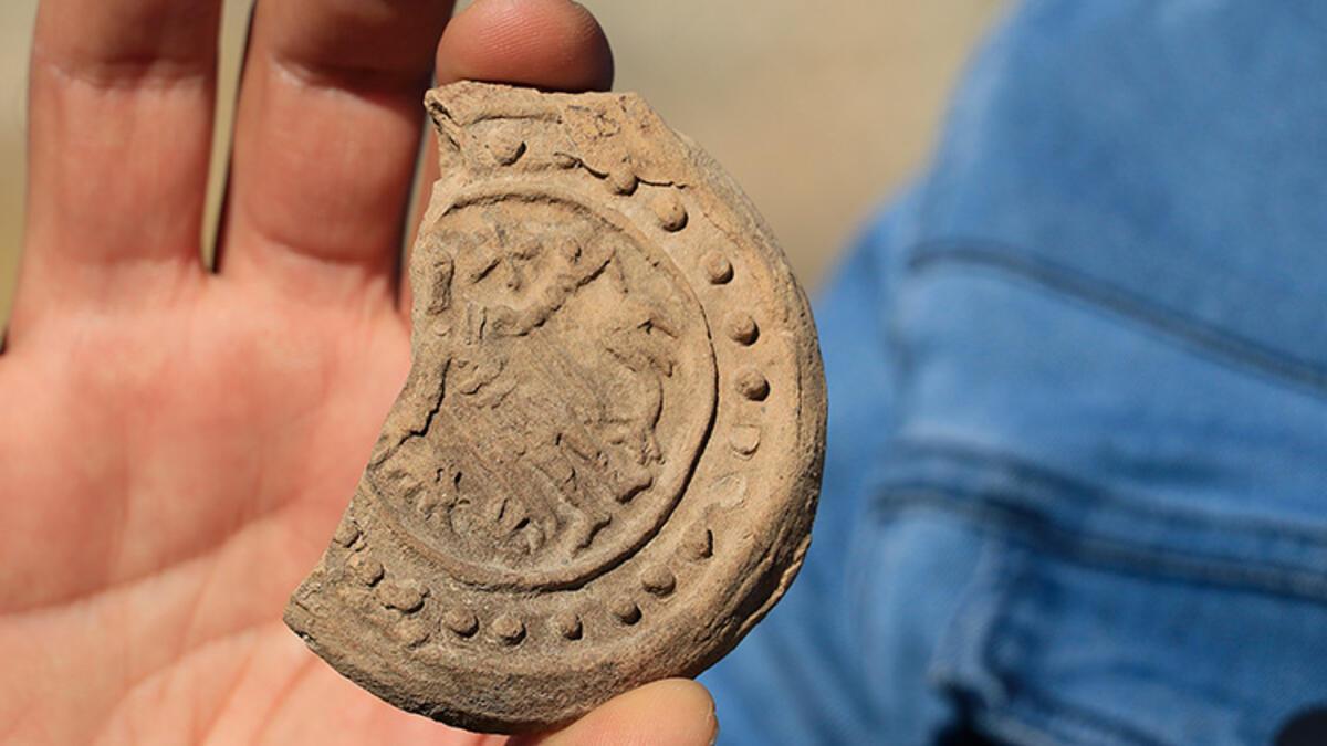 Mardin’de bulundu, 1400 yıllık… ‘Paha biçilmez’ diyerek anlattı