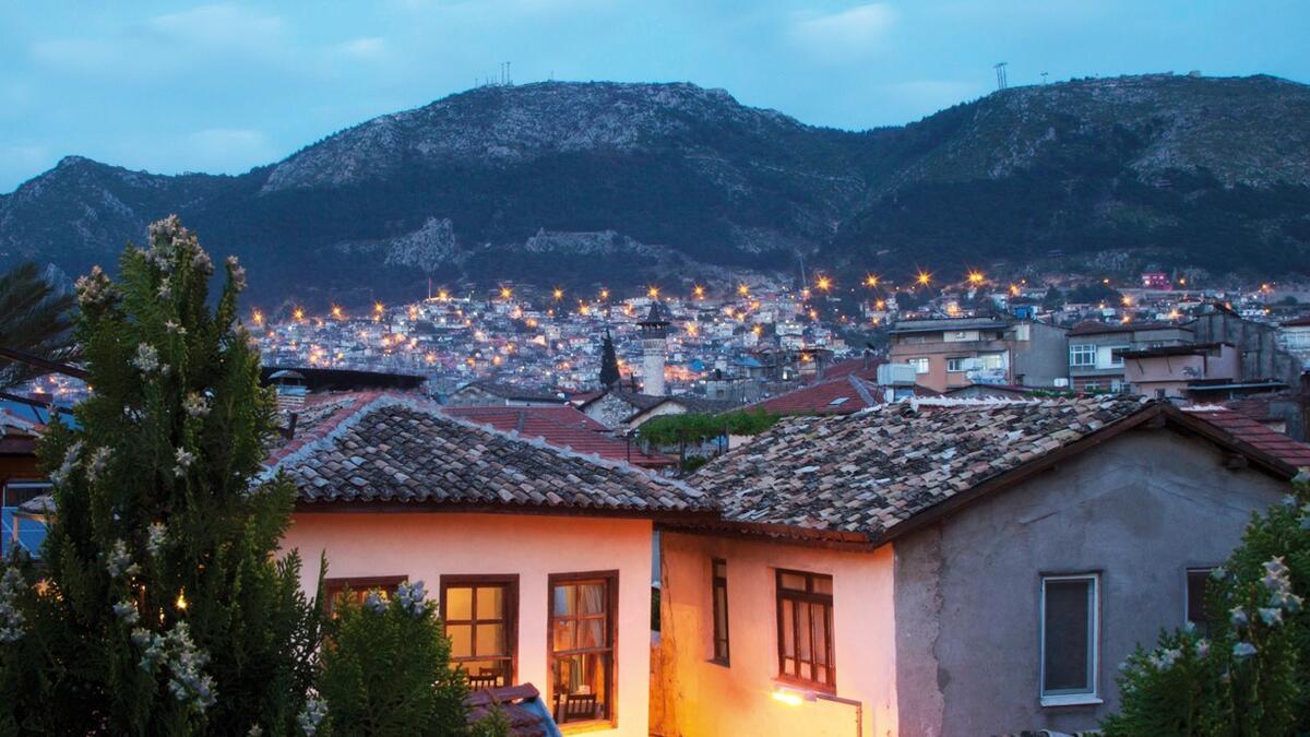 Taşı tarih, toprağı bereket, insanı dost