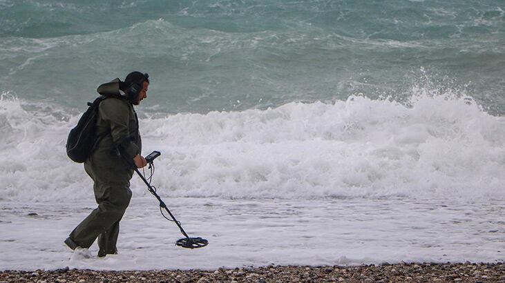 Dev dalgalar arasında ‘define’ mesaisi