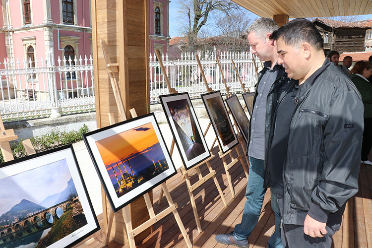 Mimar Sinan, ustalık eserinin gölgesinde düzenlenen sergiyle anıldı