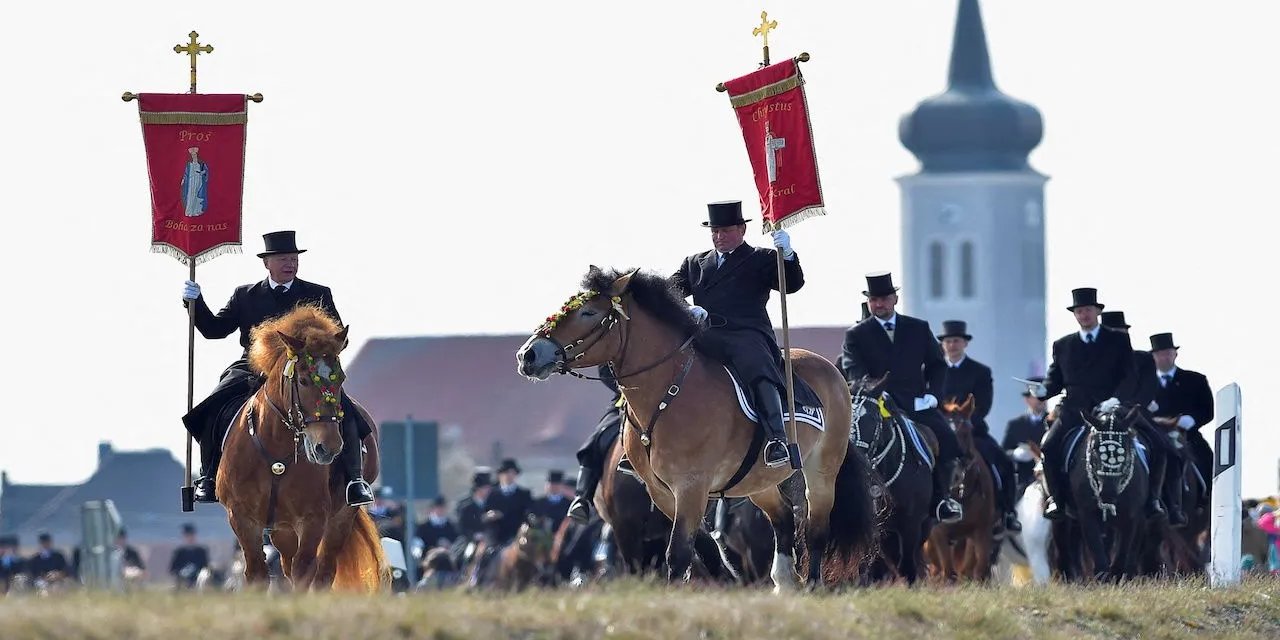 Paskalya dünyanın dört bir yanında kutlandı