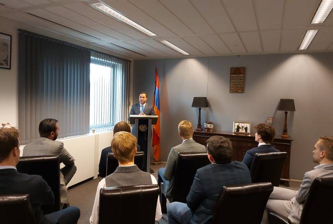 Ermeni Büyükelçi, Hollandalı genç politikacılarla görüşmesinde Ermenistan-Türkiye ilişkilerine değindi