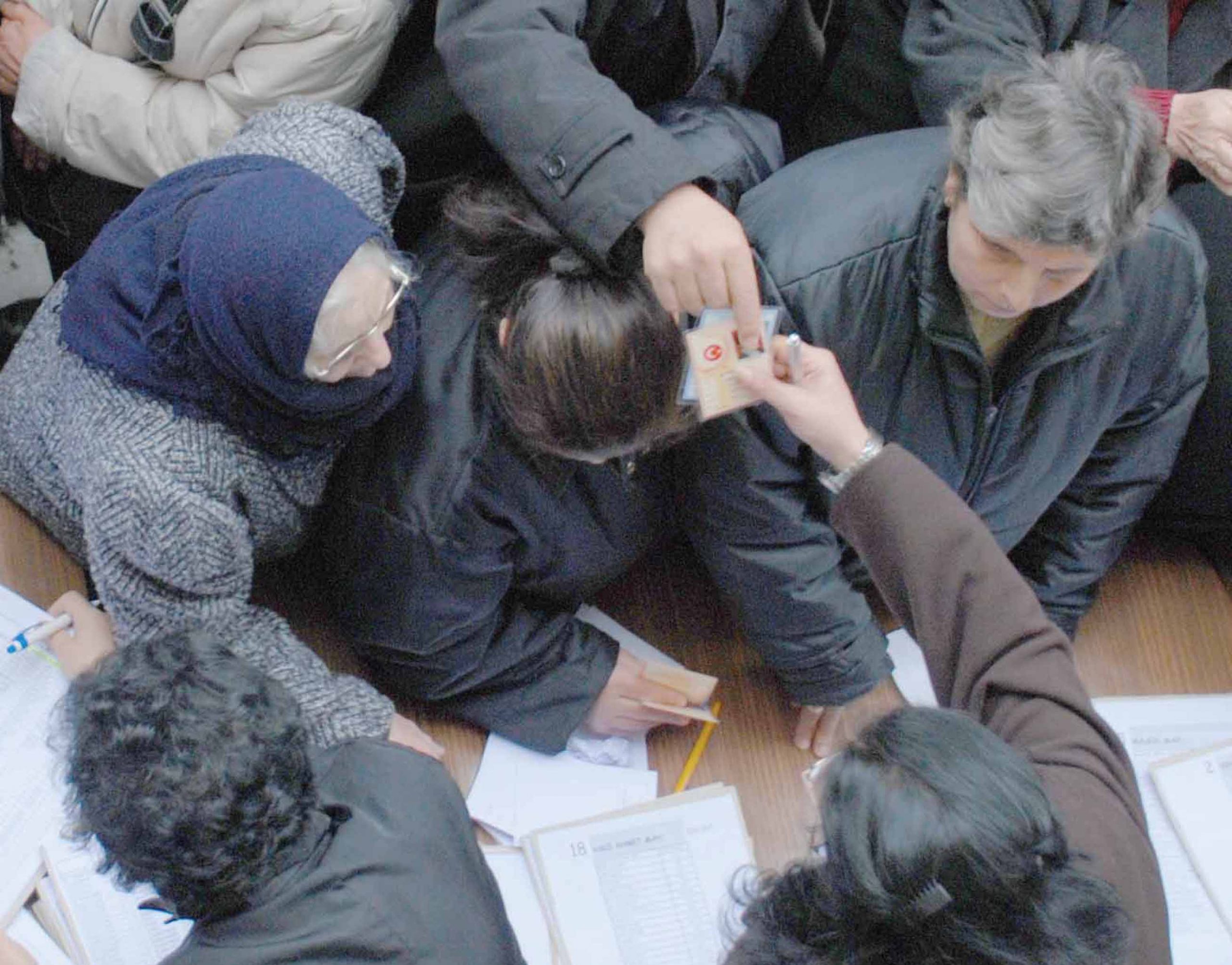 AGOS’UN MERCEĞİNDEN Vakıf Seçimleri: Eskisinden de kötüsü mü geliyor?