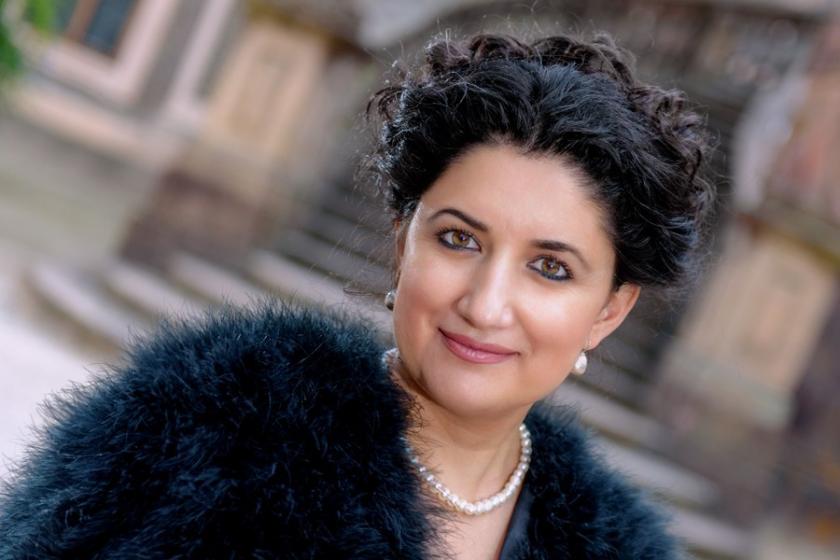 Ünlü Kürt Soprano Diyarbakır’da Konser Verdi