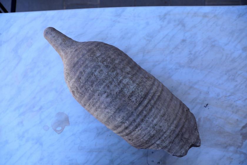 Diyarbakır’daki tarihi surlarda yaklaşık 1700 yıllık amfora bulundu