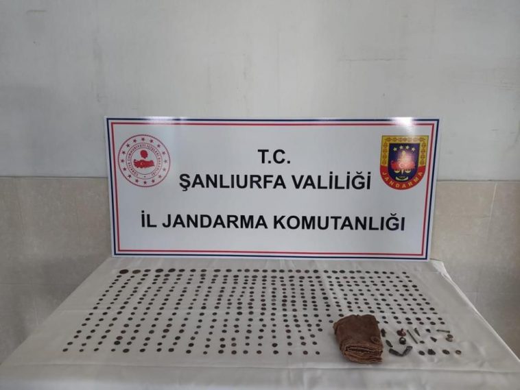 Roma ve Bizans dönemine ait! Büyü ve sihir kitabı ele geçirildi