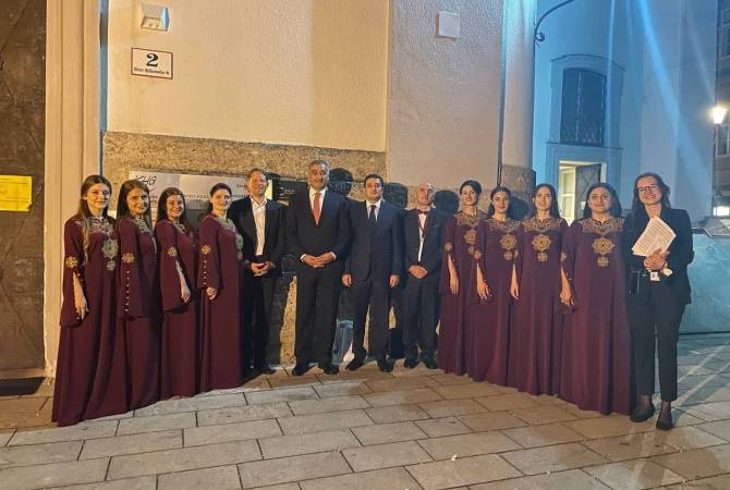 Ermeni “Geghard” korosu, Salzburg’da düzenlenen prestijli bir festivalde Komitas’ın dini eserlerini sundu