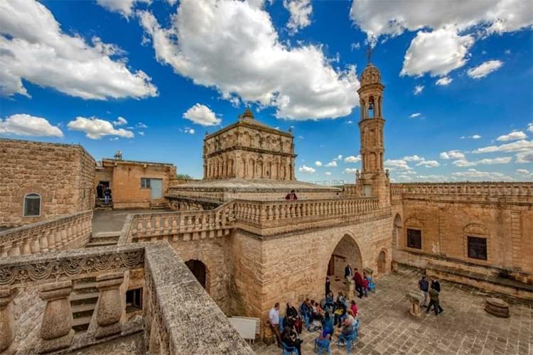 ‘Deniz yok ama denizden daha güzel’: Midyat