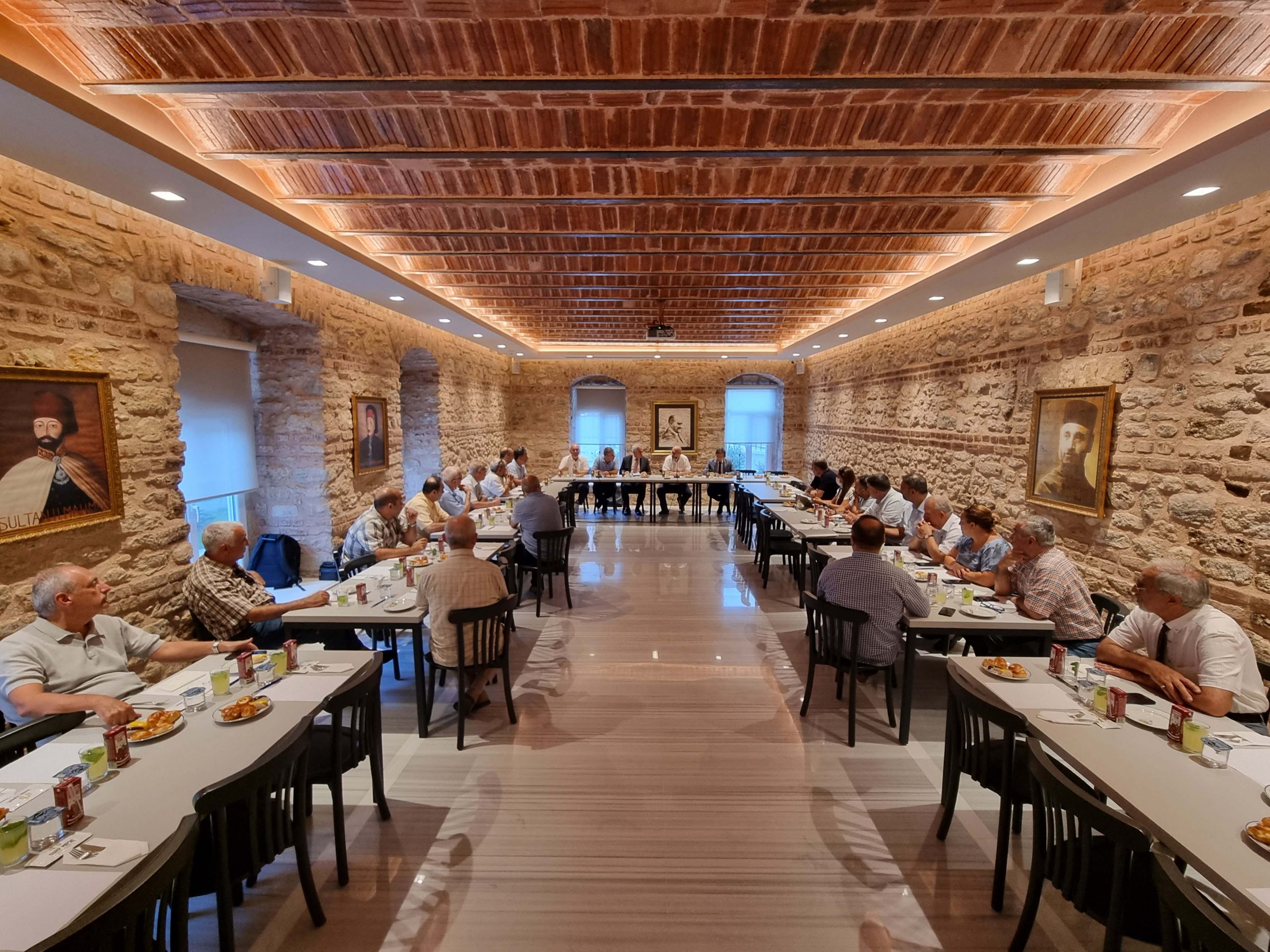 Vakıflar seçim tarihleri için çalışma yaptı