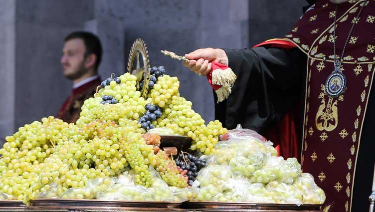 Pazar günü Ermeni Apostolik Kilisesi’nin beş büyük bayramından biri kutlanacak