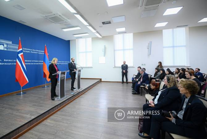 Mirzoyan: Azerbaycan, Laçin Koridoru ile özdeş bir yola sahip olduğunu iddia etmiyor, Çavuşoğlu kendi adına konuşsun