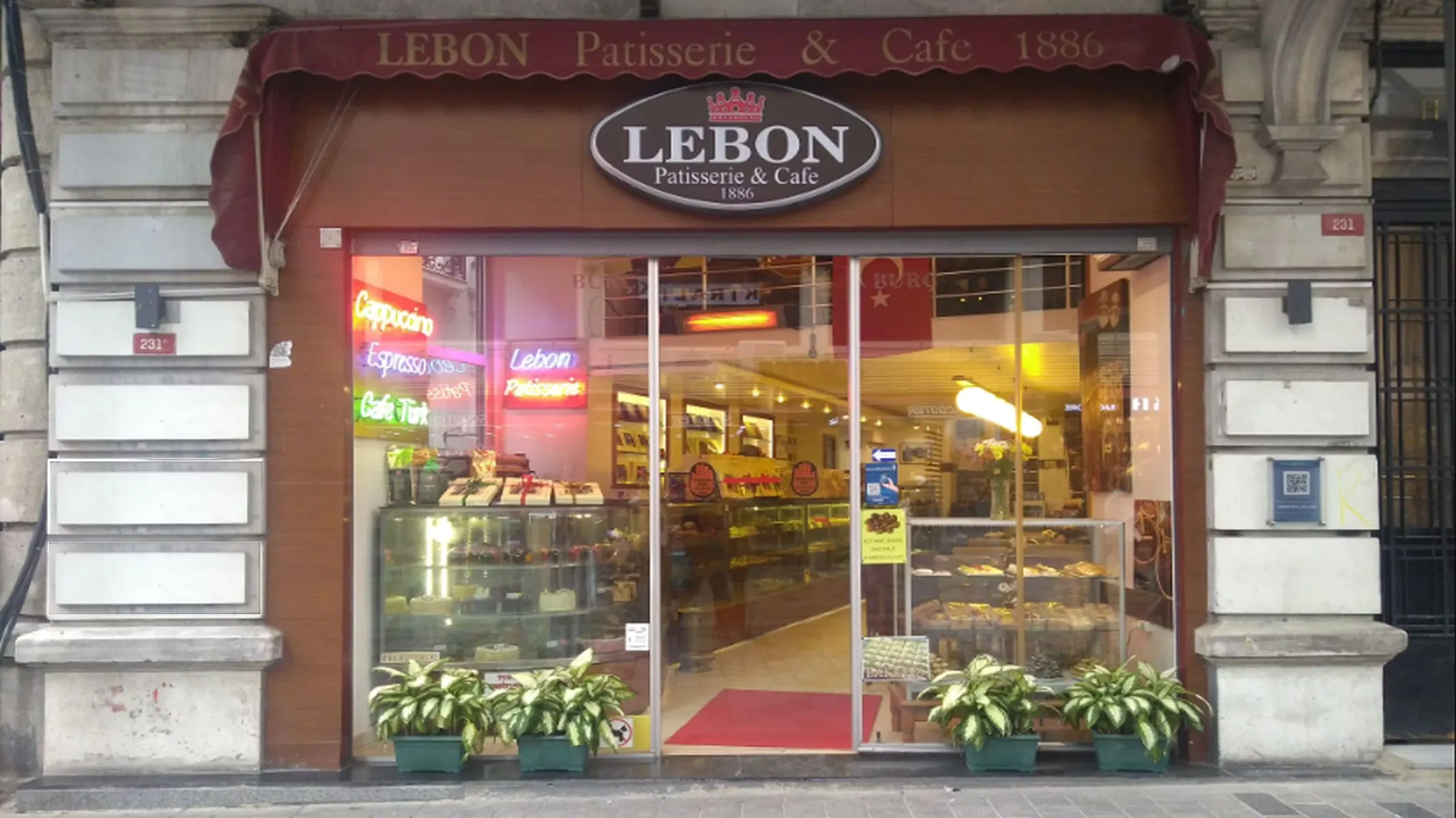 Lebon tarih oldu! Sahibinden yürek burkan sözler: Çocukluk hayalimdi kiraya yenik düştü