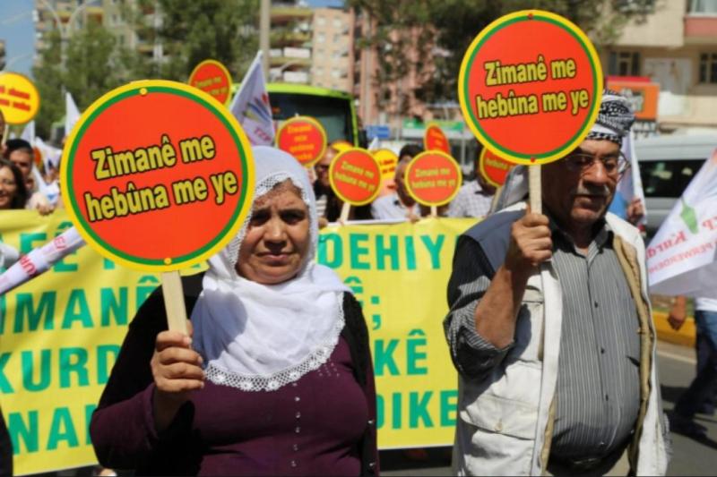 Meclisteki gelişmeler “Kürt sorunu çözüldü” iddiasını çürütüyor… “Megri megri şarkısının söylenmesi Kürt sorununu çözmüyor”