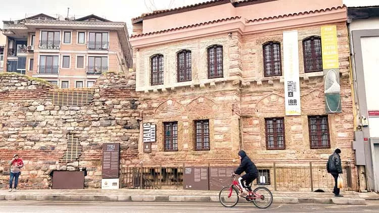 Haliç kültür rotası oluyor: ‘Fenerli Beyler’ sanata açıldı