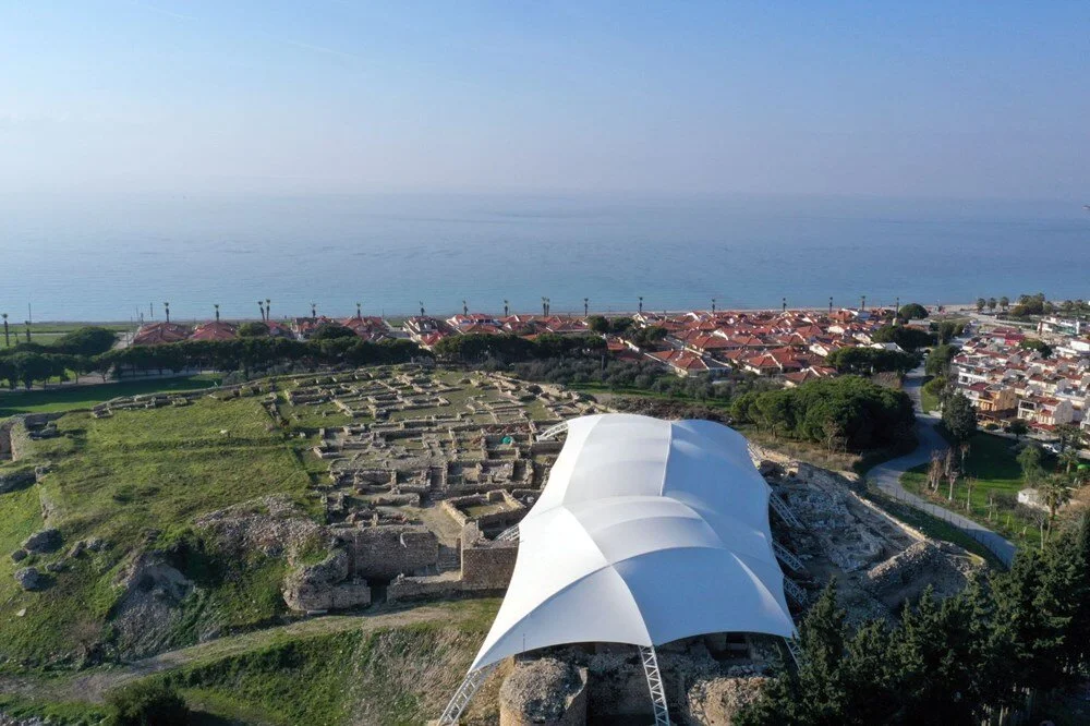 Kadıkalesi’ndeki kilisede ayazma ortaya çıkarıldı