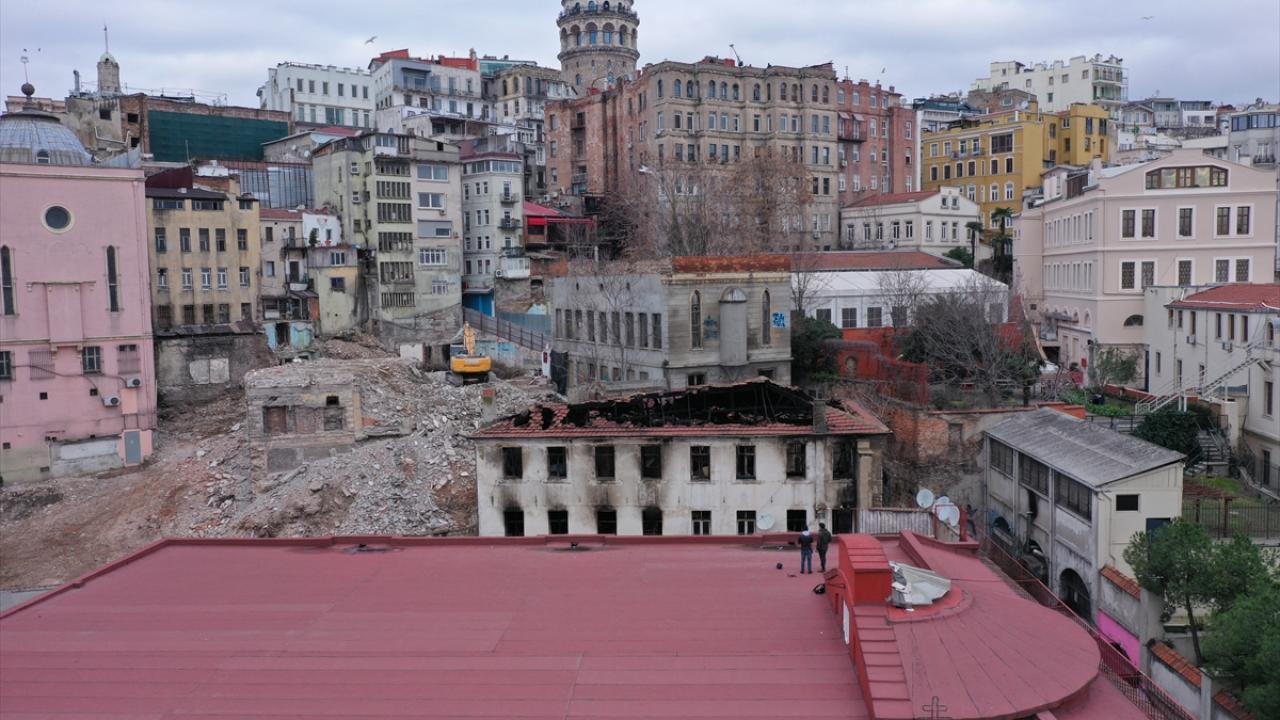 Surp Pırgiç Ermeni Katolik Kilisesi yangın sonrası havadan görüntülendi
