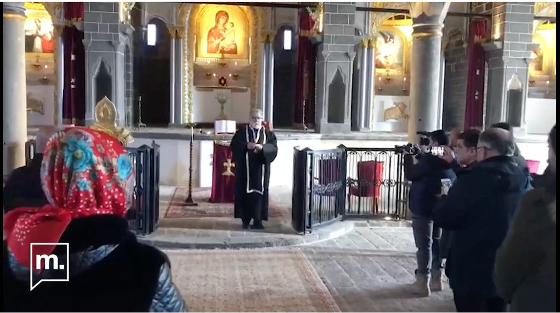 Diyarbakır Surp Giragos Ermeni Kilisesi’nde depremde yaşamını yitirenler için ayin yapıldı