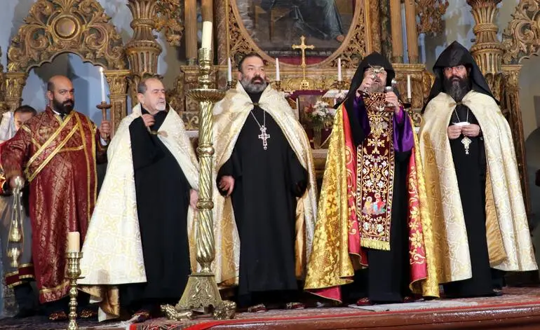 Kayseri’de (Kesaria-‘Akunq’ web sitesi) ‘Miçing ayini’ yapıldı; depremde ölenler için dua edildi