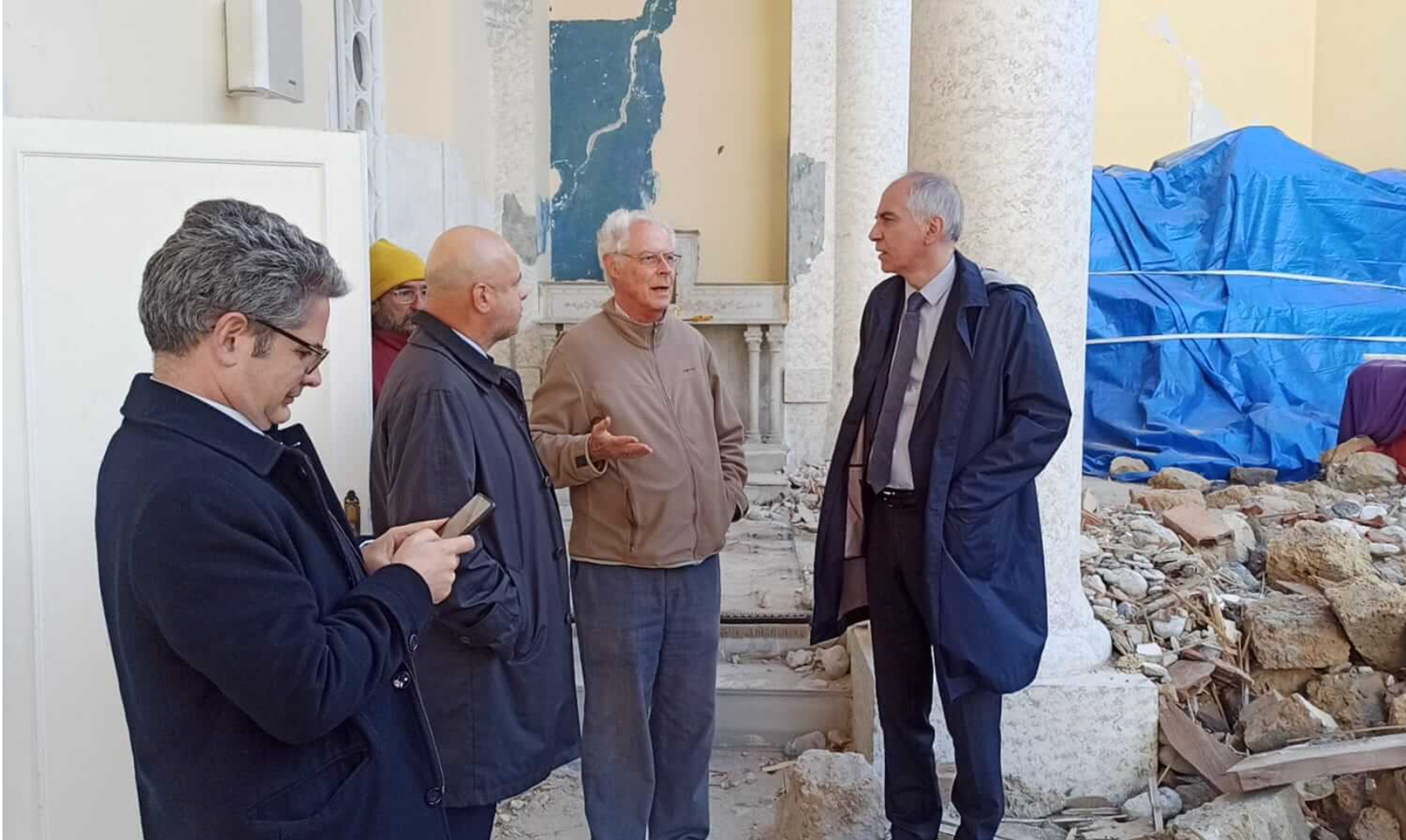 Fransız Büyükelçisi Magro, İskenderun Katolik Kilisesi’ni Ziyaret Etti