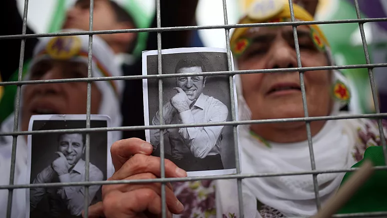 Demirtaş’ın HDP eleştirileri ne anlama geliyor, Kürt siyaseti yeni dönemde nasıl yol alacak?