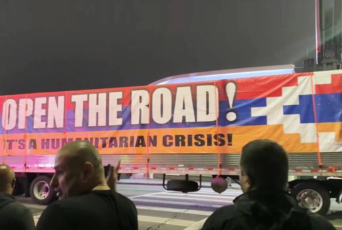 ABD’li Ermeniler Fransız ve Çin başkonsoloslukları ile İngiltere konsolosunun evinin yakınlarında protesto düzenledi