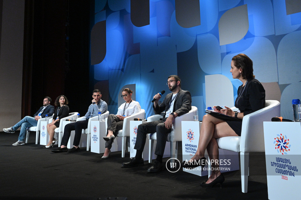 50’den fazla ülkeden 600 Diaspora Ermeni genci Ermenistan’da. Ulusal Gençlik Konferansı başladı