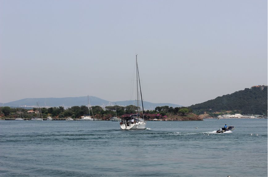 Adalara Doğru – Alber Sabanoğlu (öykü)