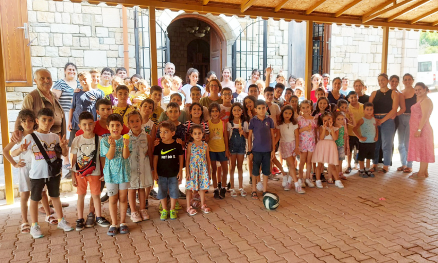 Samandağ’da Çocukların Kiliseye İlgisi ve Sevgisi