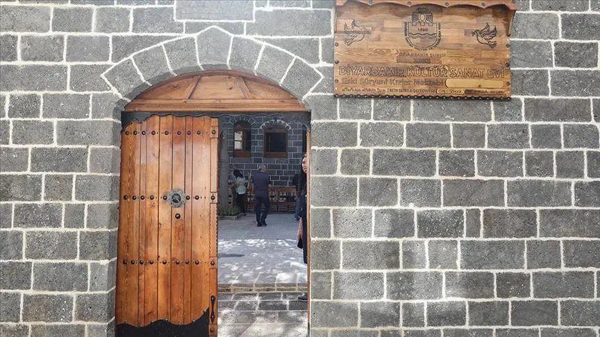 Diyarbakır’da “Süryani Kızlar Mektebi” restorasyonla kültür ve sanat evine dönüştürüldü