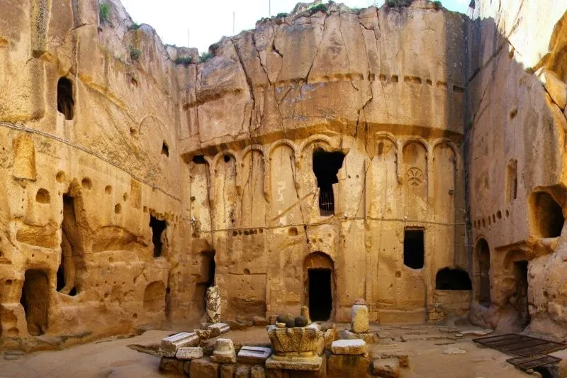 Gümüşler Manastırı’nı Tanıyalım