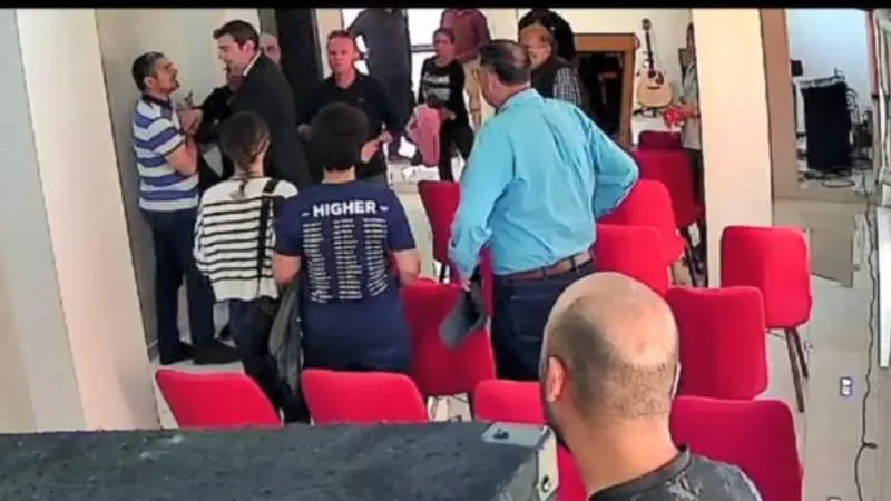Kilise pastörüne tokat attı, “Hoşgörüsünü denedim” dedi