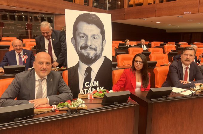 Can Atalay’ın milletvekilliği düşürüldü