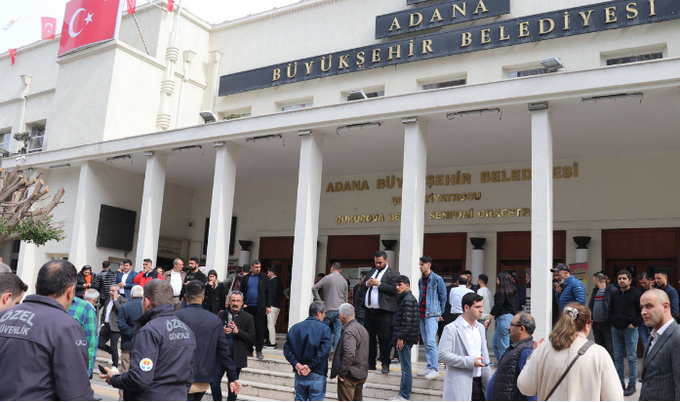 Adana Belediyesi’nde silahlı saldırı