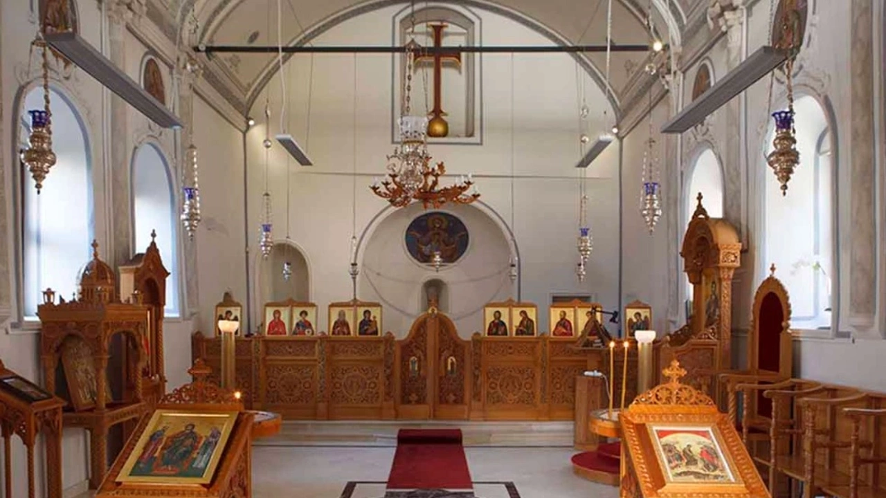 Aziz Alypios Kilisesi ve tarihi serüveni