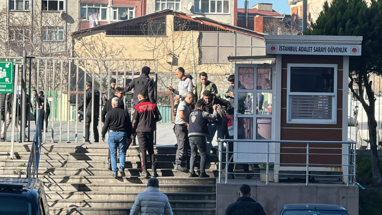 Çağlayan Adliyesi’nde polis noktasına saldırı