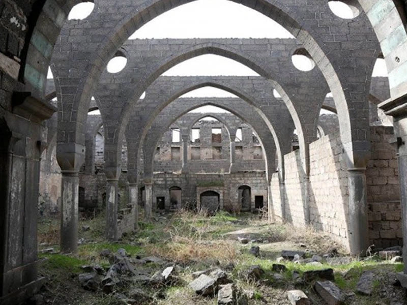 Diyarbakır Sur’da gezilecek tarihi cami ve kiliseler