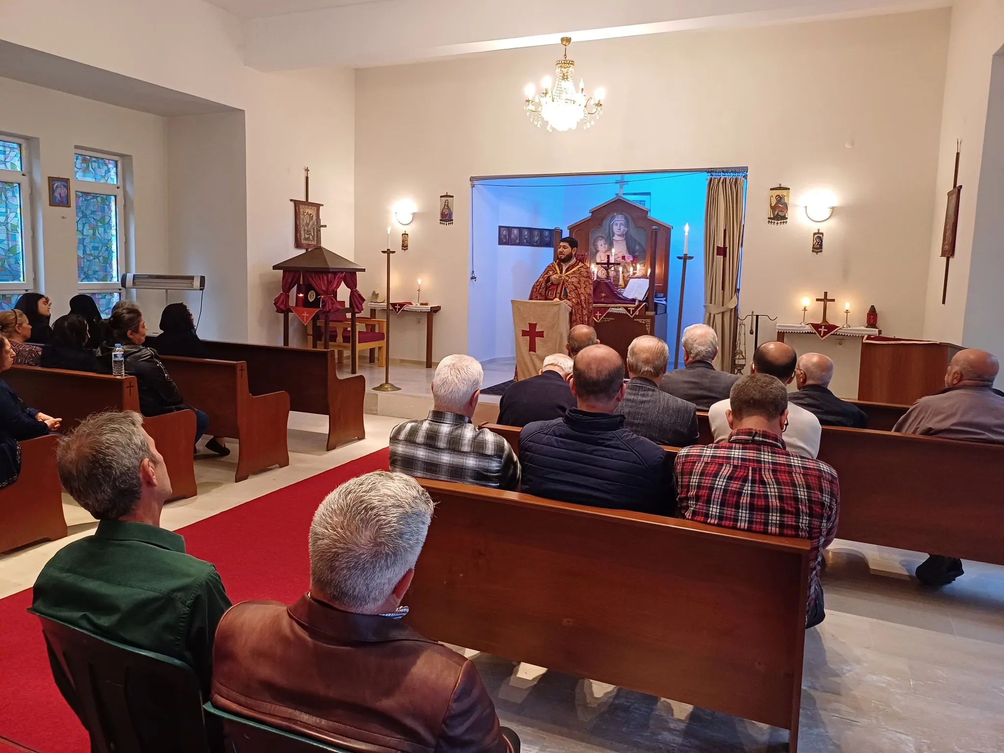 Kutsal Diriliş Yortusu Anadolu’daki kiliselerde de kutlandı