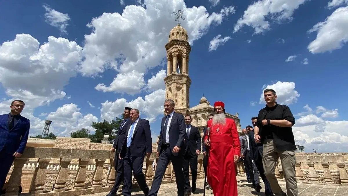 2 bin 24 yıllık tarihi kilisede Midyat’ın yöresel yemekleri tanıtıldı