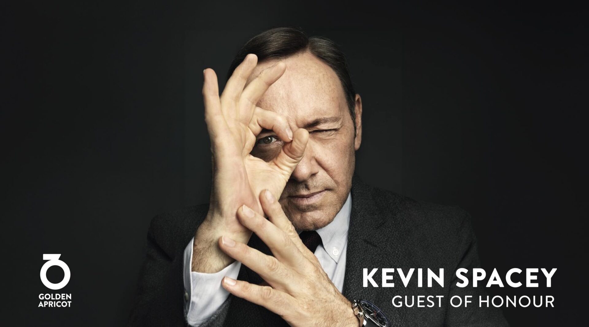 Tiyatro ve sinemanın büyük oyunculardan Kevin Spacey, “Altın Kayısı” film festivalinin onur konuğu