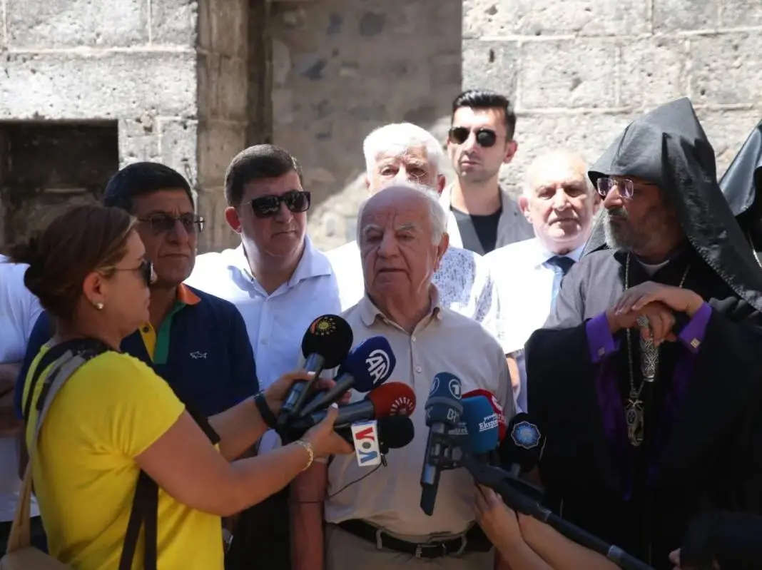 Diyarbakır’da 500 yıllık Surp Sarkis Ermeni Kilisesi’nde restorasyon çalışması başlatıldı