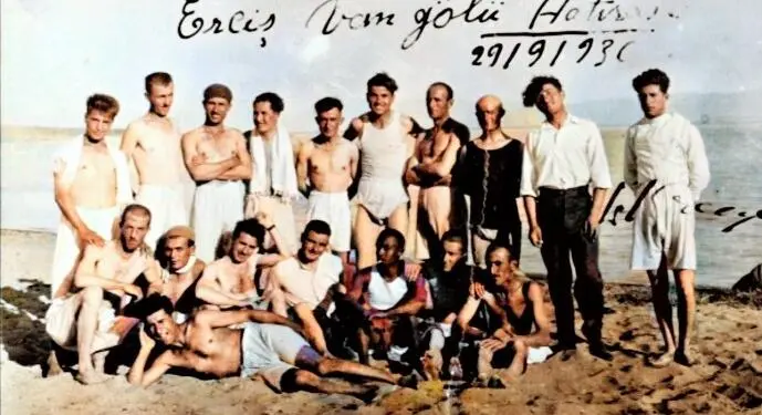 Zîlan Katliamı’nın bilinmeyen fotoğrafları: Katliam yapıp eğlenmeye gittiler!