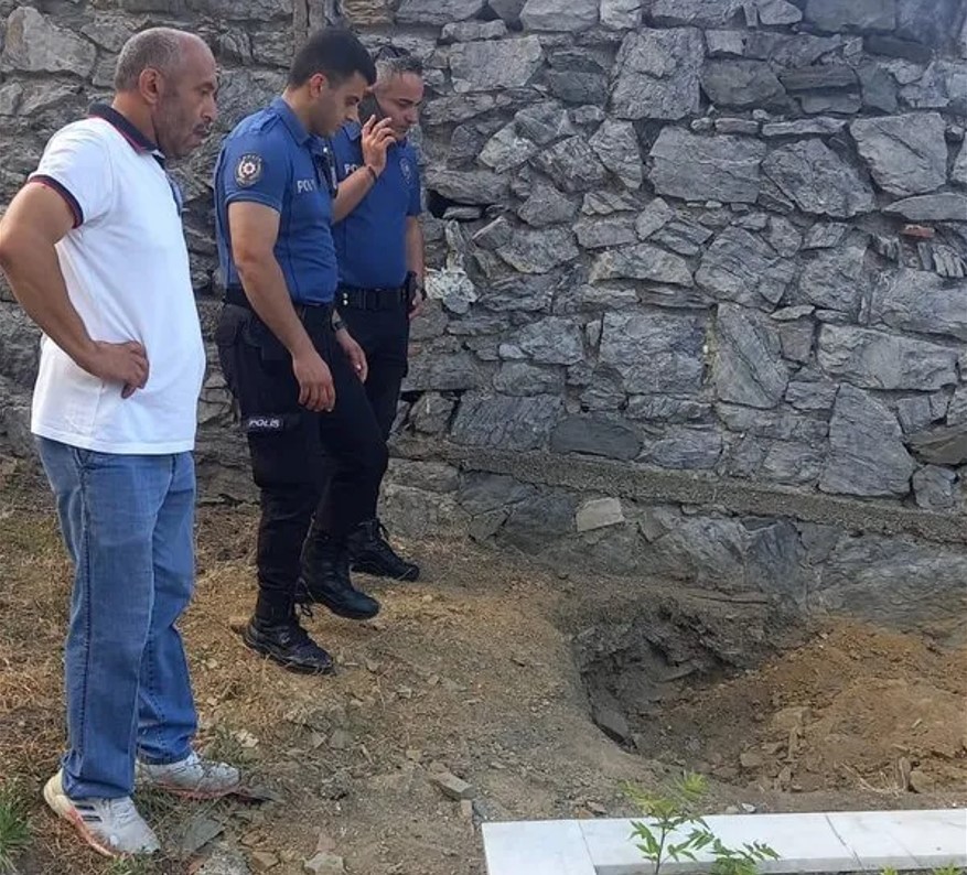 Kurtuluş Aya Lefter Rum Mezarlığı’nı tahrip edenler gözaltına alındı
