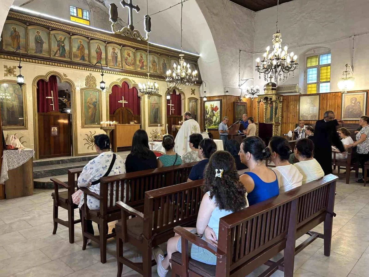 Hatay’da Meryem Ana’nın göğe yükseliş günü ayini düzenlendi