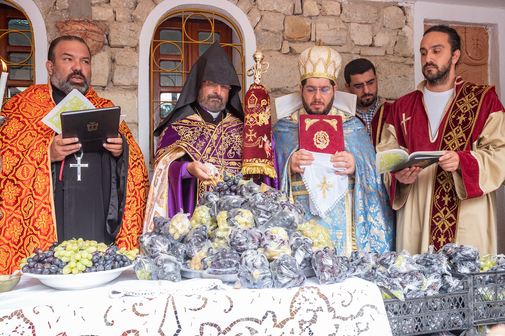 Bu Pazar üzümler kutsanıyor, Meryem Ana Yortusu’nu kutluyoruz